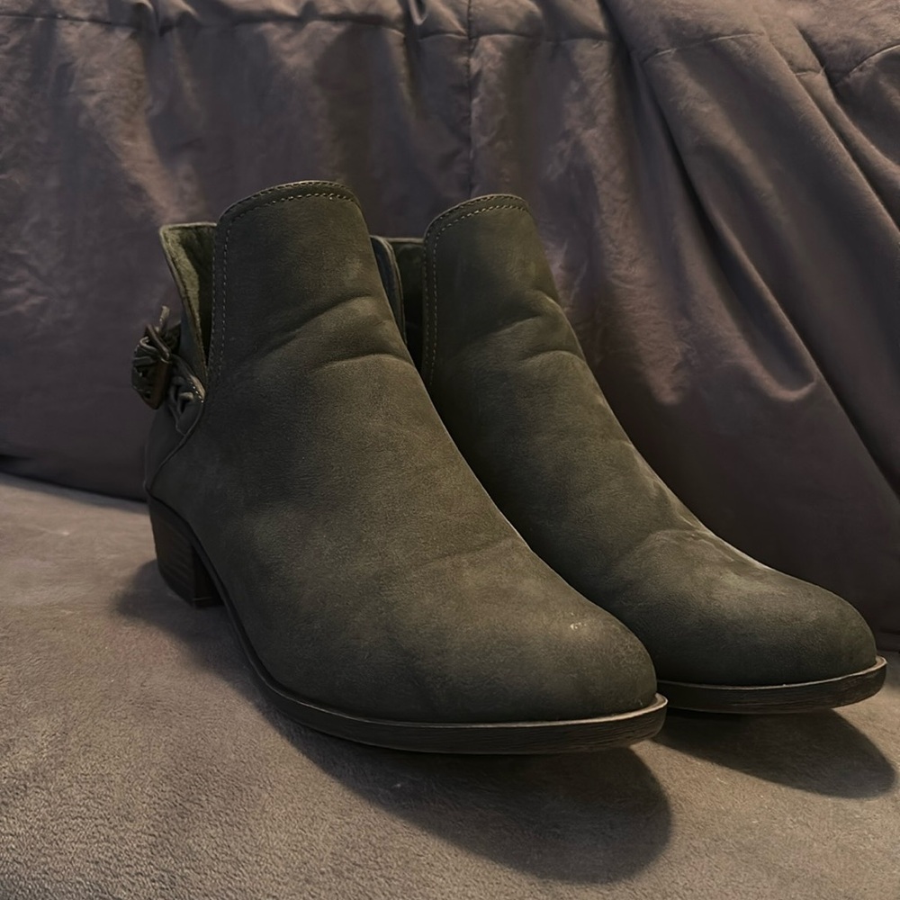 Ankle boots